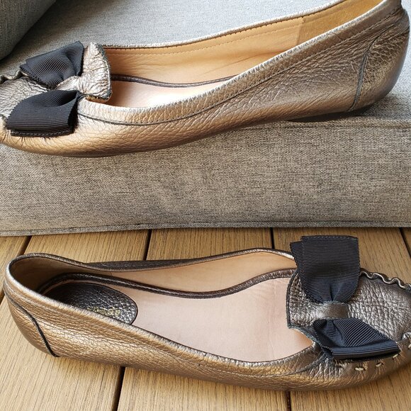 EUC Kate Spade NY Leather Ballet Flats Loafer Moccasin w/ Bow Metallic Gold (7) - Picture 3 of 10
